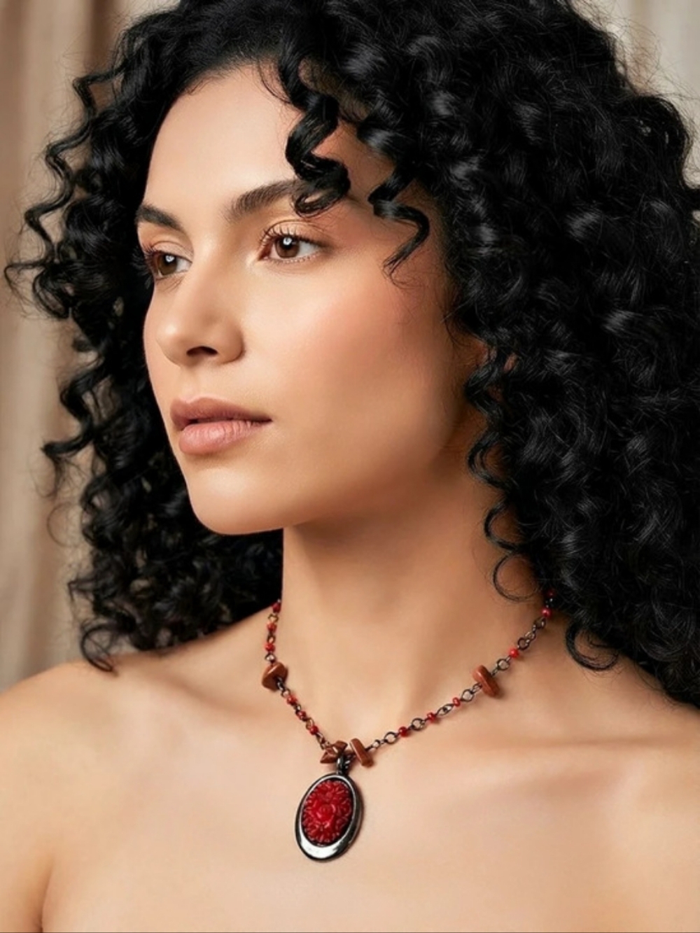 🌹 Vintage Beaded Choker Necklace with Brown Jasper & Floral Pendant.